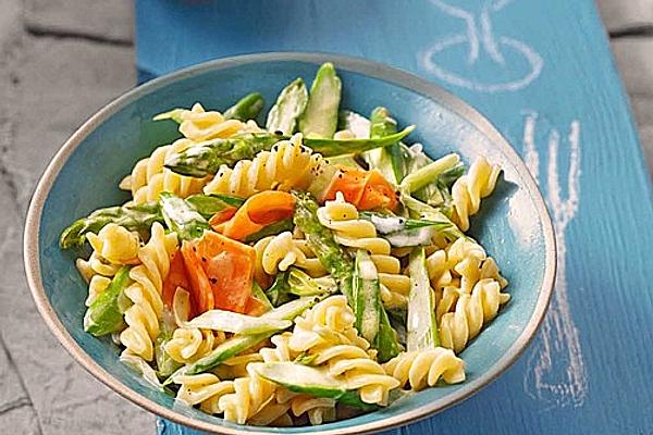 Pasta with Green Asparagus and Carrot Strips