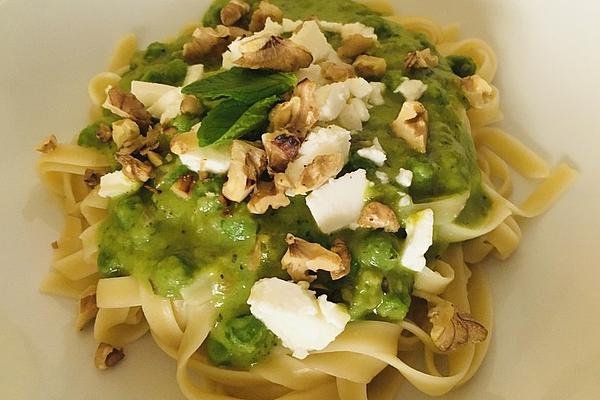 Pasta with Peas, Mint and Nuts