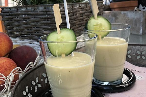 Peach and Cucumber Smoothie