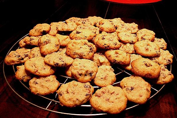 Peanut Raisin Cookies