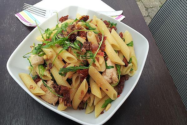 Penne with Chicken Breast and Arugula