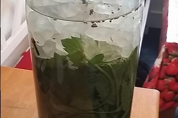 Peppermint Liqueur with Lemon Balm