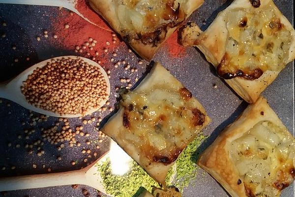 Pieces Of Puff Pastry with Pear and Gorgonzola