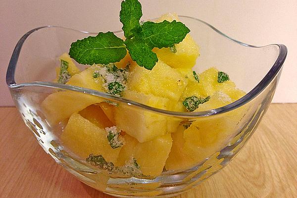 Pineapple Wedges with Mint – Sugar – Pesto