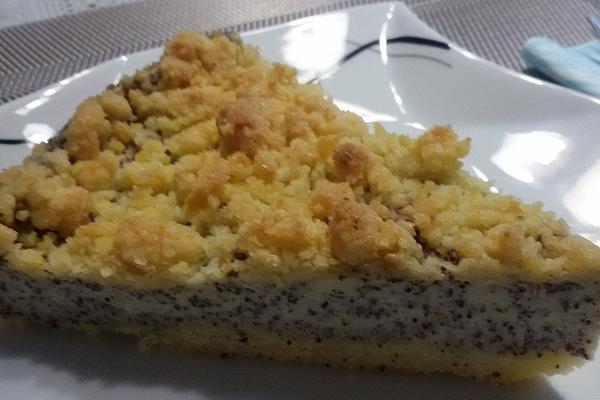 Poppy Seed Cake with Pudding Filling