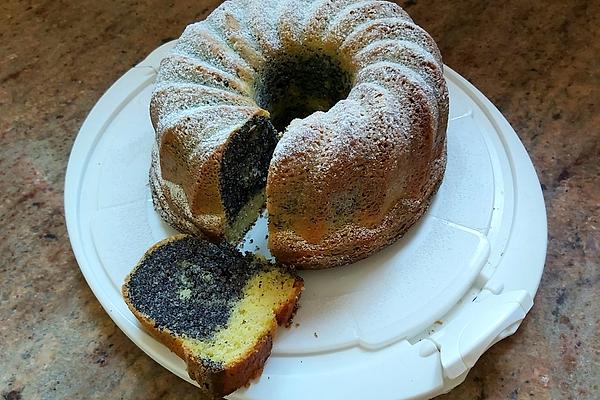 Poppyseed – Vanilla – Bundt Cake