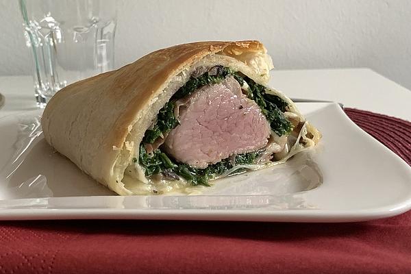 Pork Fillet Wrapped in Ham with Spinach – Mushroom – Mozzarella Filling in Puff Pastry
