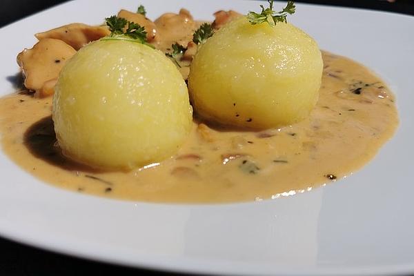 Potato Dumplings Made from Boiled Potatoes