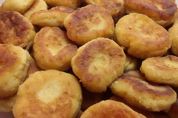 Potato Puffs with Dip – Crispy and Creamy Potato Cookies