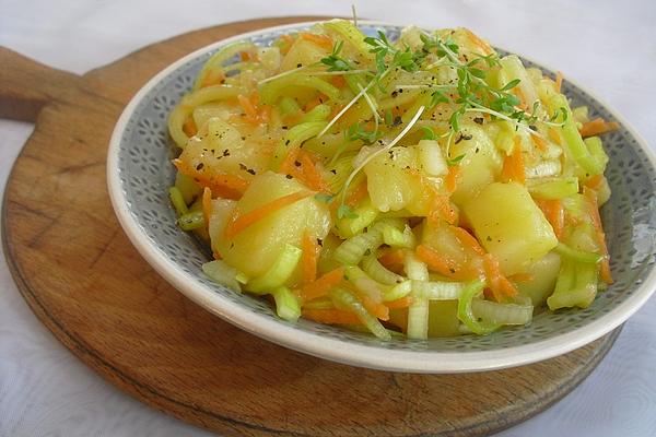 Potato Salad with Leek and Carrots