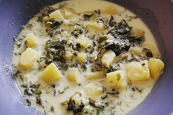 Potato Soup with Onions and Spinach
