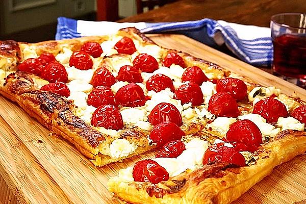 Puff Pastry Pizza with Goat Cheese, Honey and Cherry Tomatoes