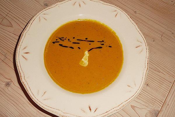 Pumpkin – Coconut – Soup with Chilli