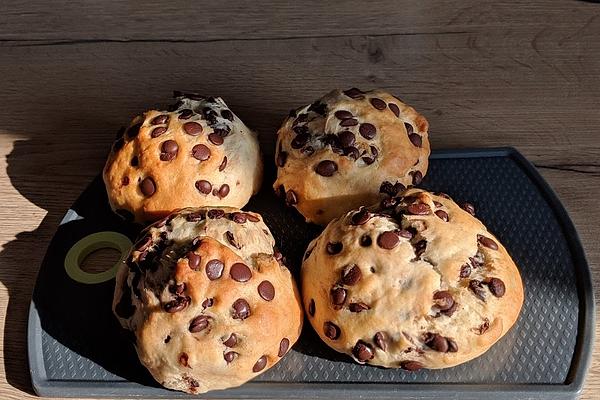 Quark and Oil Dough Rolls with Chocolate Chips