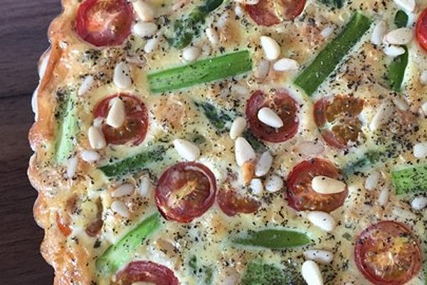 Quiche with Green Asparagus and Cherry Tomatoes