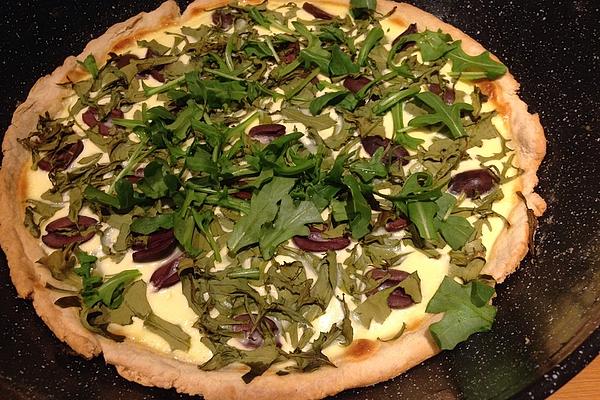 Quiche with Rocket, Olives and Garlic