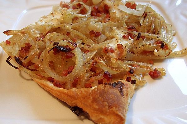 Quick Onion Pie with Puff Pastry