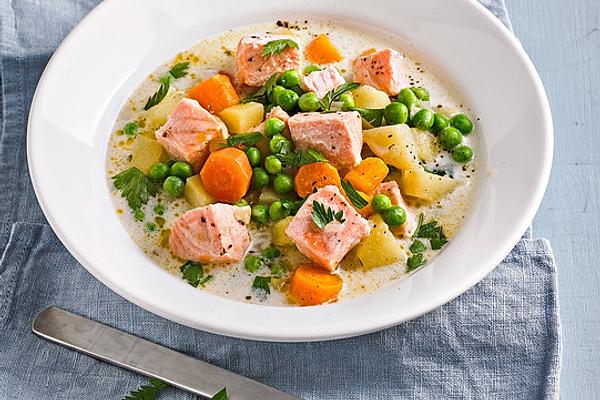 Quick Vegetable Soup with Coconut Milk and Salmon Cubes