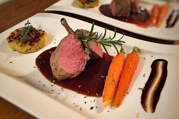 Rack Of Lamb with Red Wine – Balsamic Vinegar Reduction