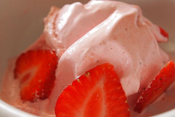 Raspberry – Sour Cream – Ice Cream