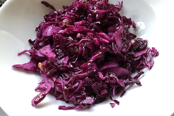 Red Cabbage Salad Like in GDR Times