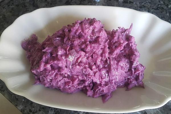 Red Cabbage Salad with Yogurt