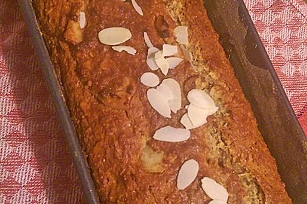 Refined Banana Bread with Almond and Spelled Batter