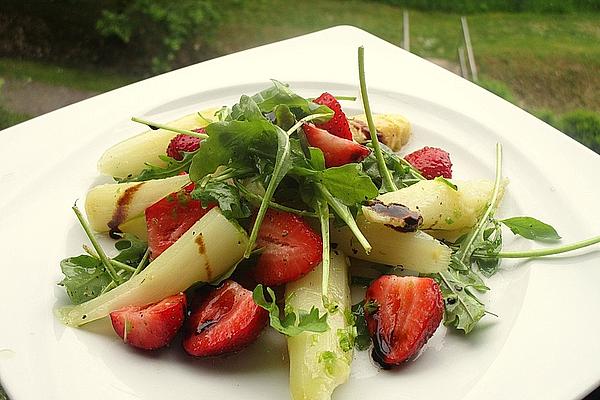 Rocket – Asparagus – Strawberry – Salad