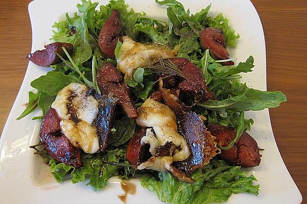 Salad with Figs and Goat Cheese