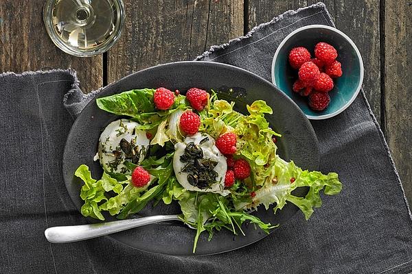 Salad with Warm Goat Cheese and Raspberries