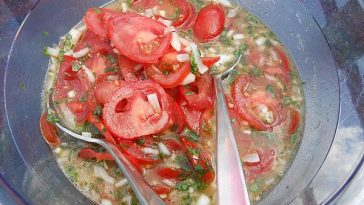 Salada De Tomato Assado