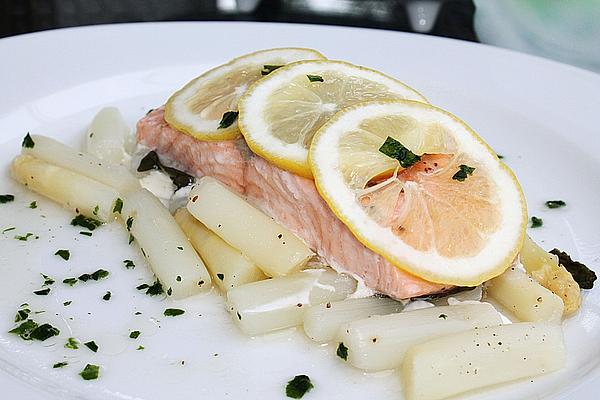 Salmon on Asparagus