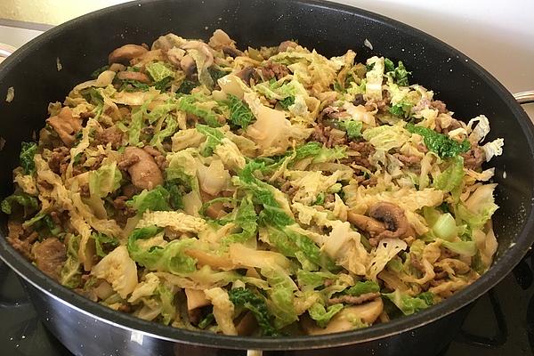 Savoy Cabbage Chopping Pan with Mushrooms