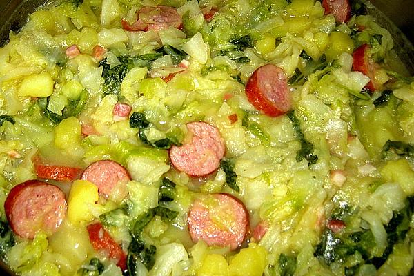 Savoy Cabbage Stew with Pee and Bacon