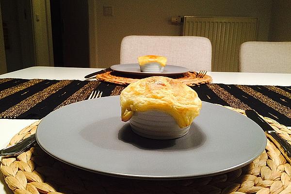 Scent – Goat Cheese Under Puff Pastry Cover