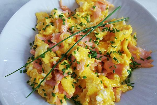 Scrambled Eggs with Smoked Salmon and Chives