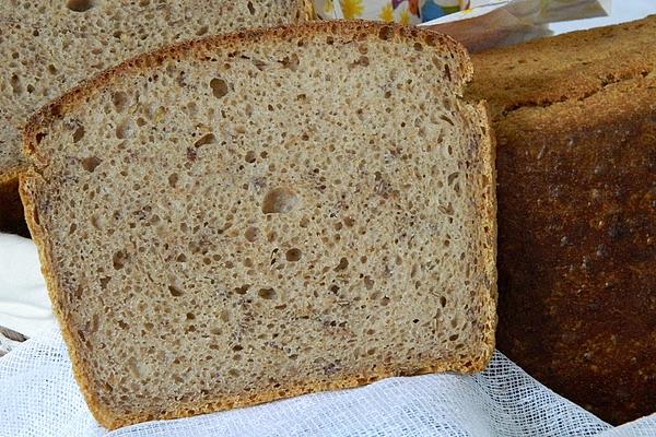 Seed Bread with Spelled Sour