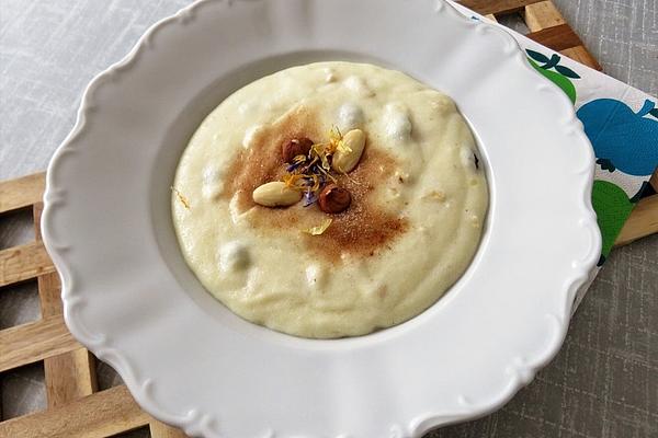 Semolina Porridge with Nuts and Raisins