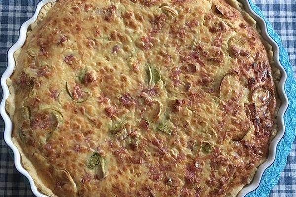 Simple Ham, Cheese and Leek Quiche