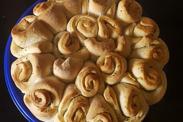 Simple Party Bread with Herb Butter