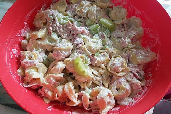 Simple Tortellini Salad