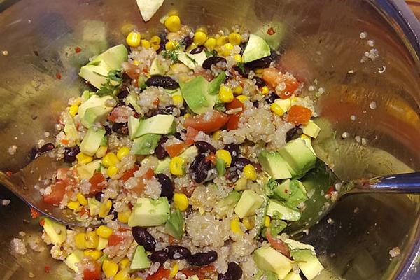 Simple, Vegan, Spicy Quinoa Salad with Avocado