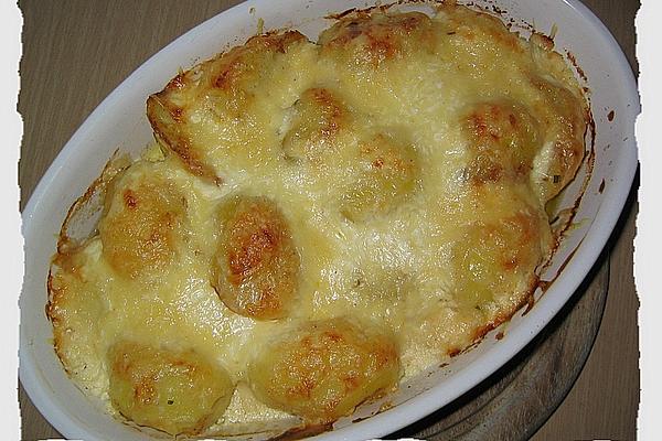 Sour Cream Potatoes with Mountain Cheese