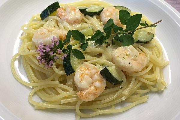 Spaghetti in Zucchini Shrimp Cream Sauce