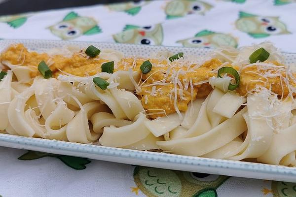 Spaghetti with Carrot Pesto