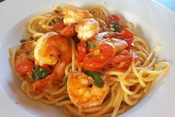 Spaghetti with Cherry Tomatoes and Prawns