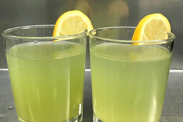 Sparkling Cucumber and Lemon Lemonade