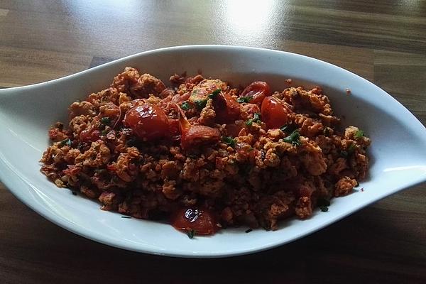 Spicy and Hot Scrambled Tomato Eggs