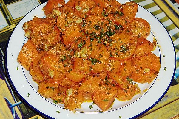 Spicy Carrots with Garlic and Harissa