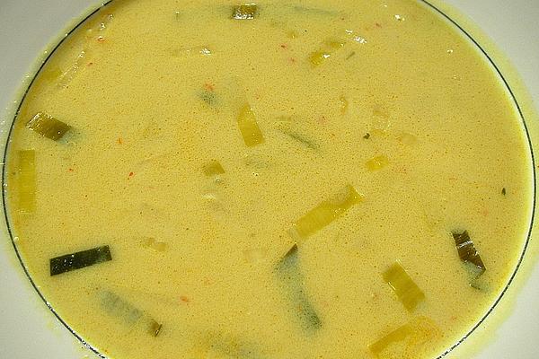 Spicy Curry Chicken Soup with Coconut Milk